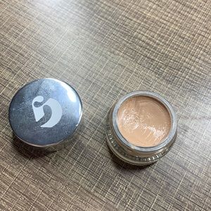 Gossier stretch concealer in shade G10